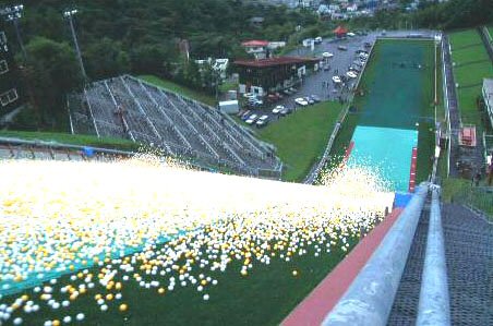 You've got to have lots of balls to simulate an avalanche